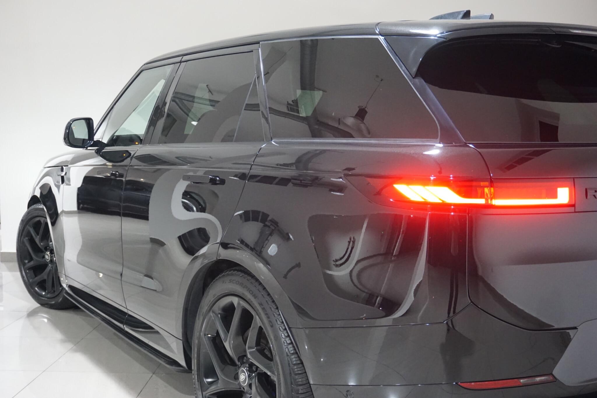 Land Rover Range Rover Sport 3.0 D300 MHEV Dynamic SE SUV 5dr Diesel Auto 4WD Euro 6 (s/s) (300 ps)